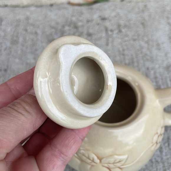 Teapot for One Strawberries Grapes Apples Fruit Cream Beige - Picture 4 of 6